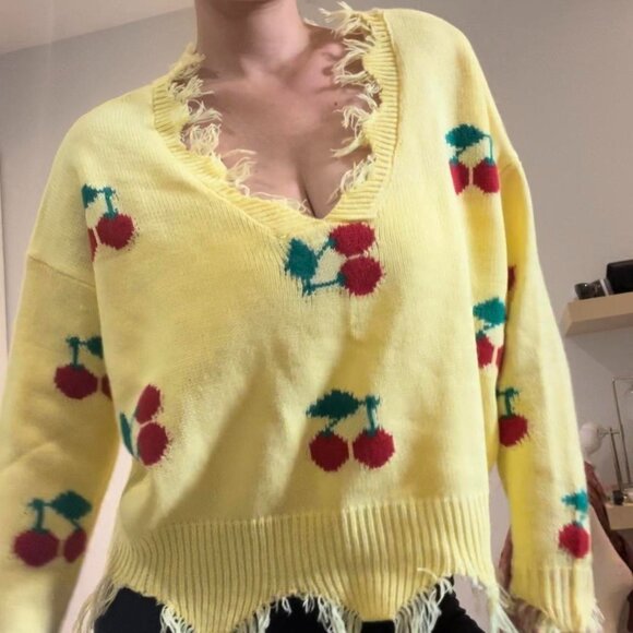 JUST POLLY Yellow Cherry Print Fringe V-Neck Cropped Sweater – Sz Small - Picture 1 of 6